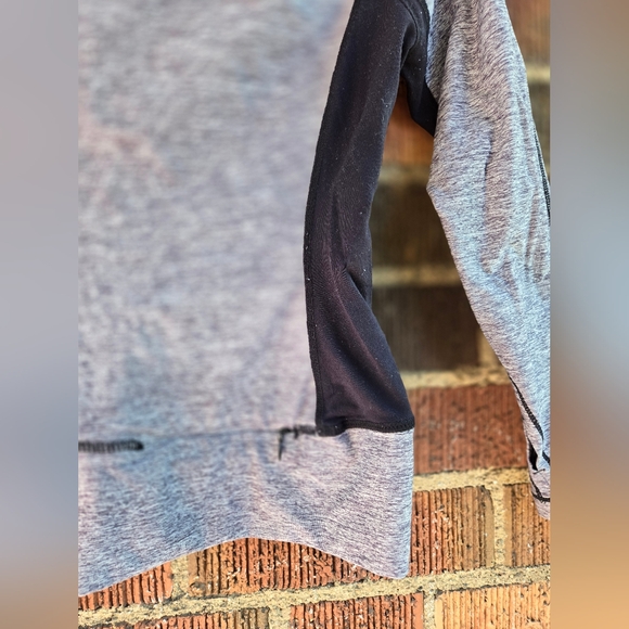 Lululemon long sleeve - Picture 2 of 6